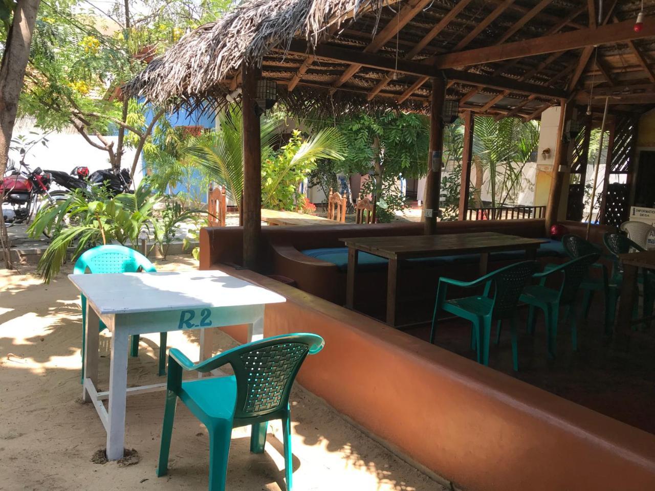 Dark Heaven Arugambay Hotel Arugam Bay Exterior photo