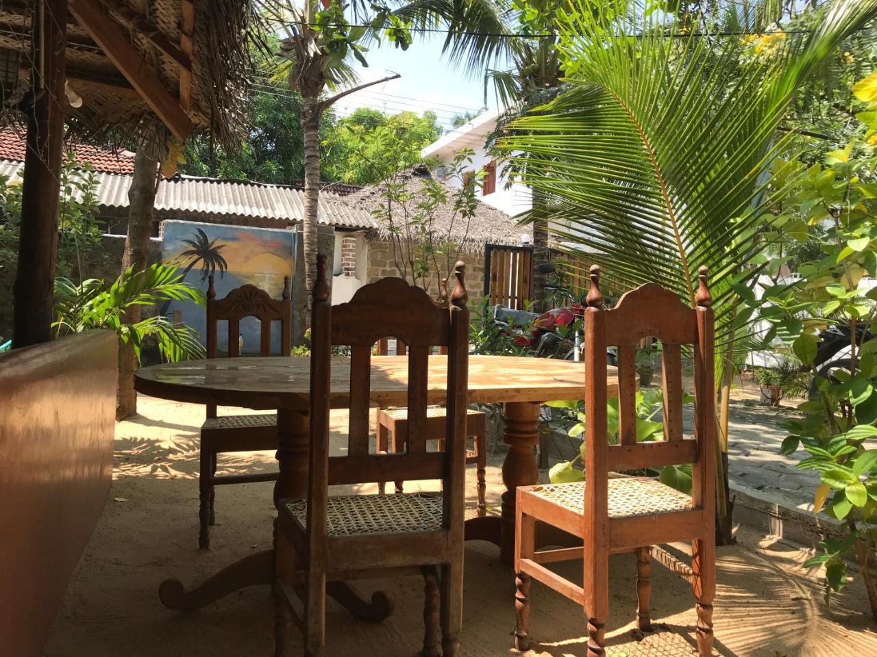 Dark Heaven Arugambay Hotel Arugam Bay Exterior photo